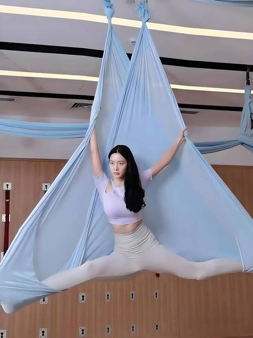韩国女主播在线 弹壳与玫瑰